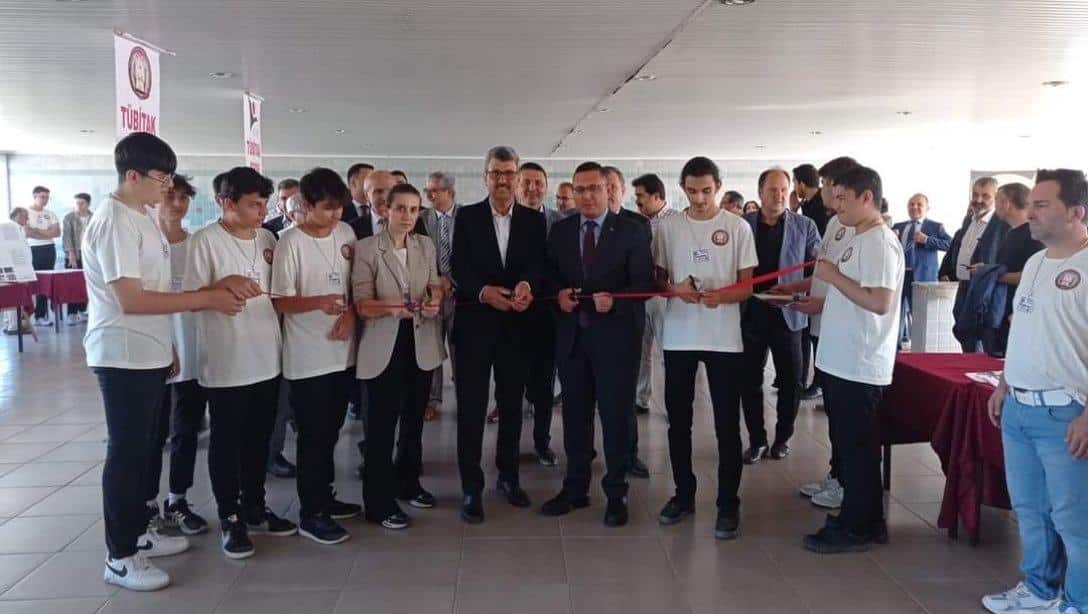 Akhisar Anadolu İmam Hatip Lisesi TÜBİTAK 4006 Bilim Fuarı Açılışı gerçekleşti.
